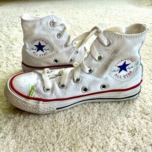 White Converse All Star Chuck Taylors, size youth 11
